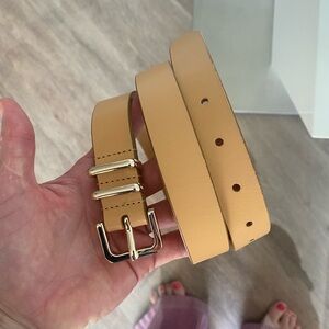 Abercrombie & Fitch Tan Belt with Gold Buckle Size Small